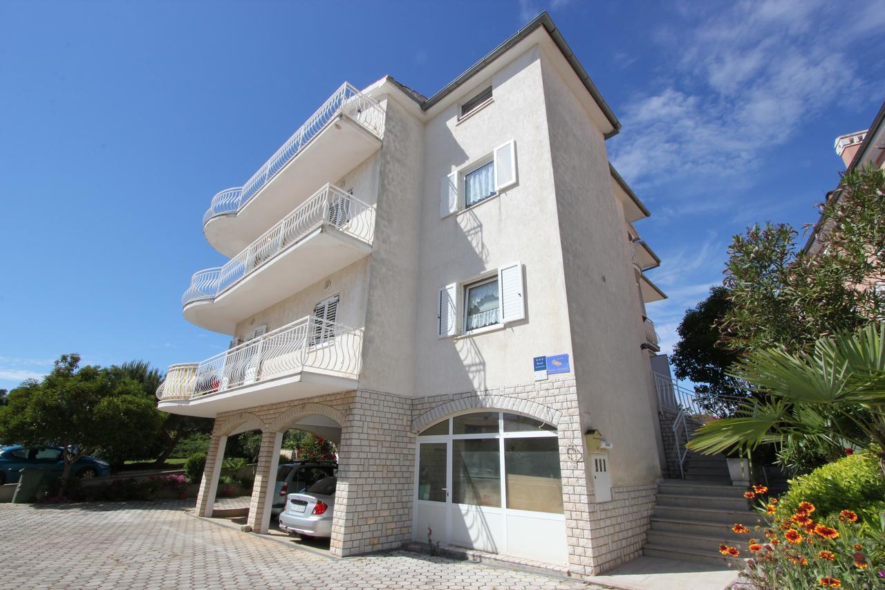 Apartments Tin โรวีน ภายนอก รูปภาพ